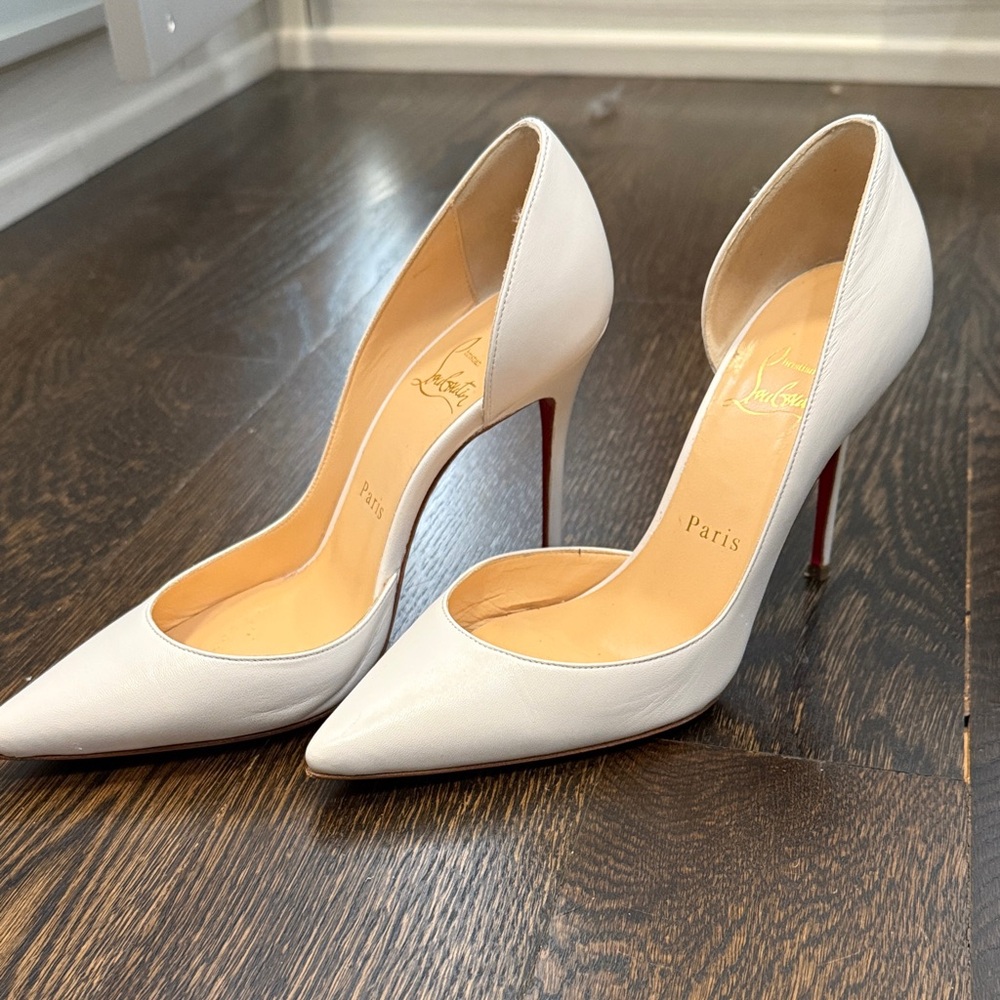 Christian Louboutin Iriza pumps